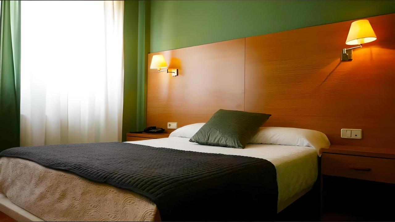 Hotel San Millan Santander Bagian luar foto
