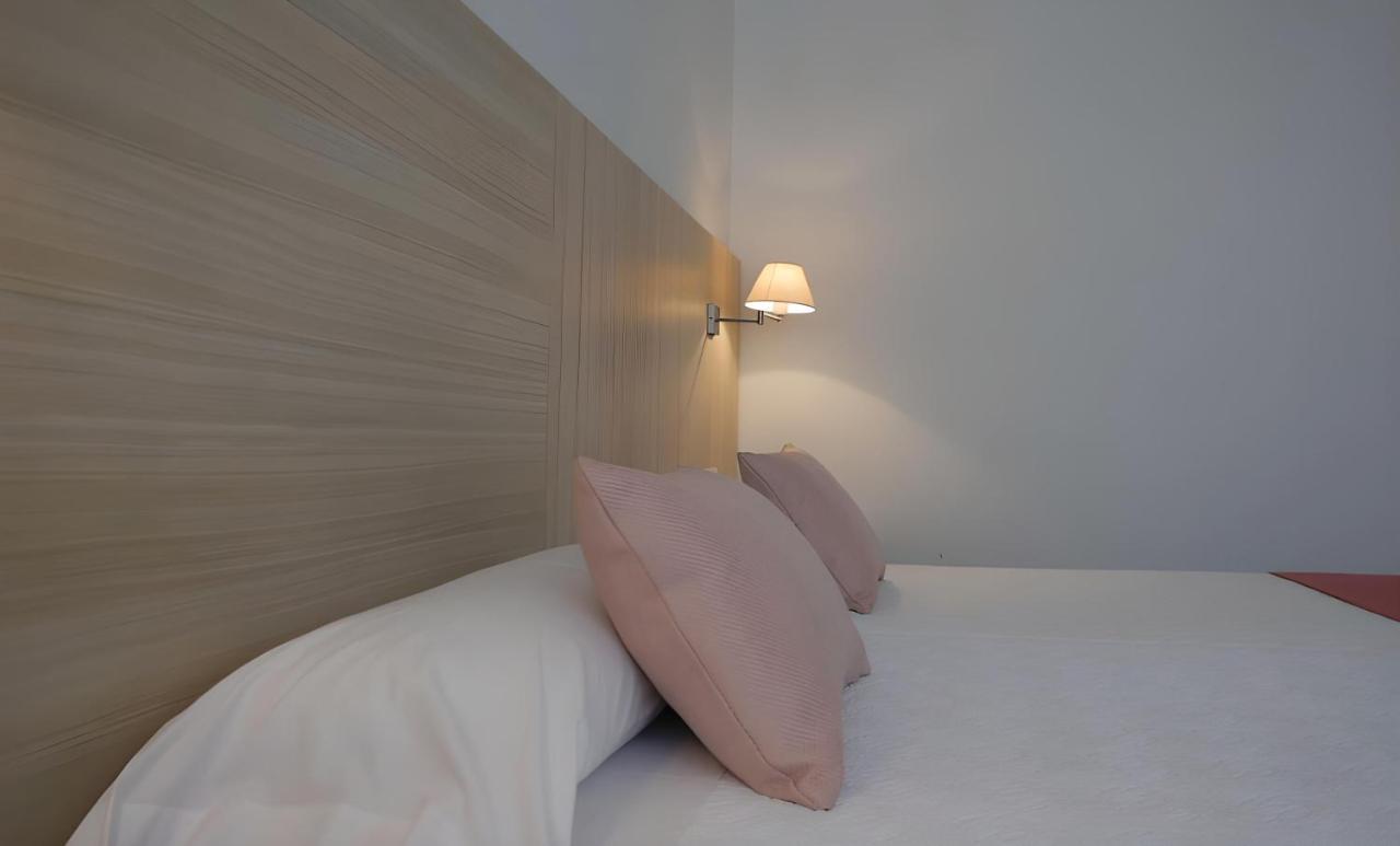 Hotel San Millan Santander Bagian luar foto