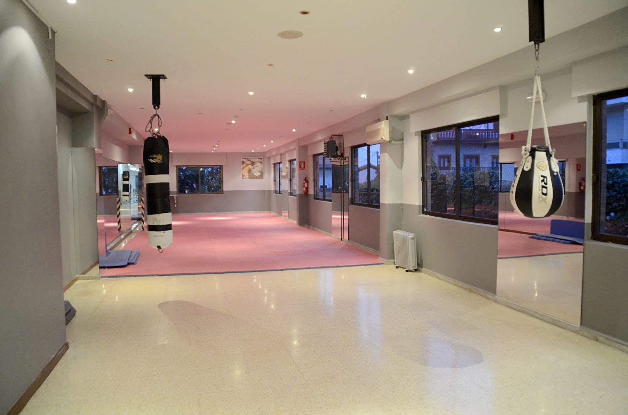Hotel San Millan Santander Bagian luar foto