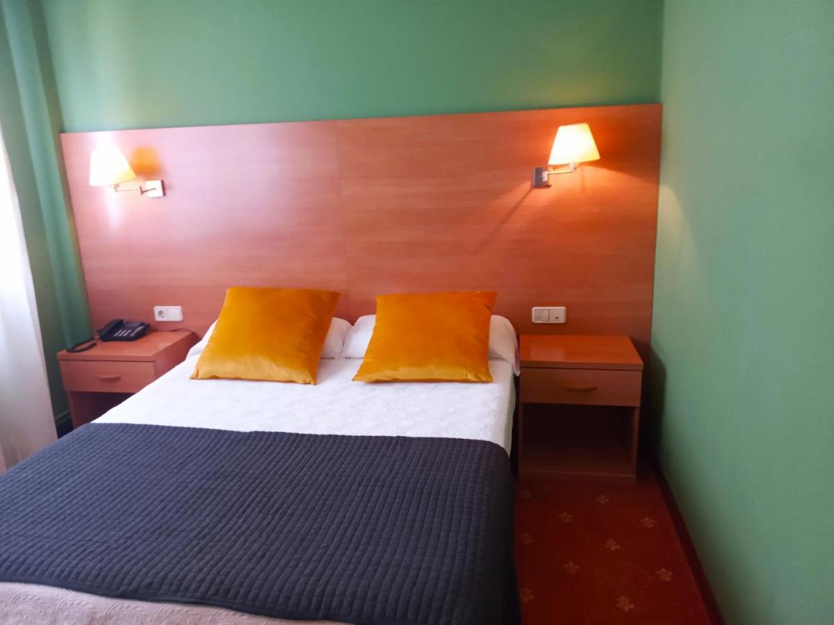 Hotel San Millan Santander Bagian luar foto